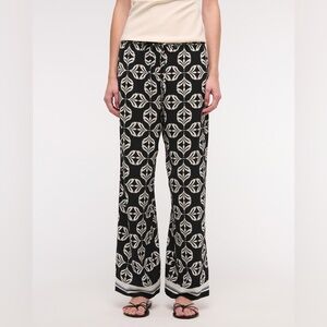 Abercrombie & Fitch Drapey Wide Leg Pull on Pants